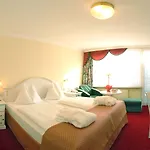 Otel Norica - Thermenhotels Gastein Mit Dem Bademantel Direkt In Therme Bad Hofgastein