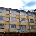 Hotel Norica - Thermenhotels Gastein Mit Dem Bademantel Direkt In Therme