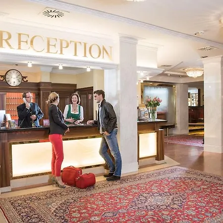 Norica - Thermenhotels Gastein Mit Dem Bademantel Direkt In Therme 4* באד הופגסטין