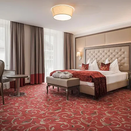 Norica - Thermenhotels Gastein Mit Dem Bademantel Direkt In Therme מלון באד הופגסטין