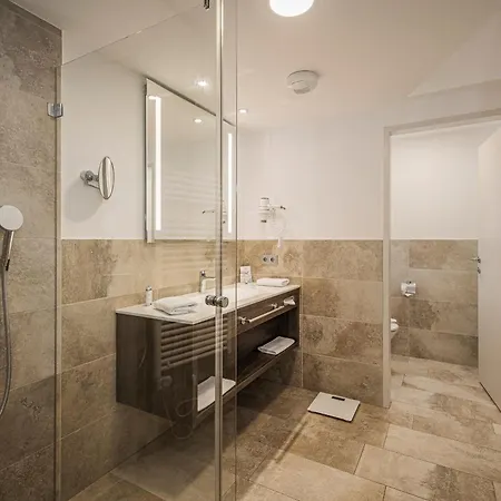 מלון Norica - Thermenhotels Gastein Mit Dem Bademantel Direkt In Therme