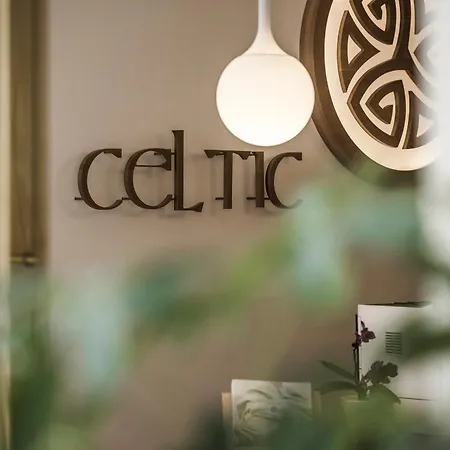 Norica - Thermenhotels Gastein Mit Dem Bademantel Direkt In Therme Hotel