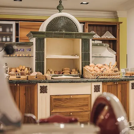 Norica - Thermenhotels Gastein Mit Dem Bademantel Direkt In Therme Hotel 4*