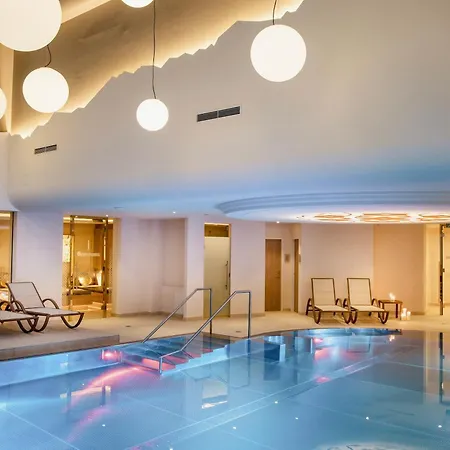 Norica - Thermenhotels Gastein Mit Dem Bademantel Direkt In Therme فندق