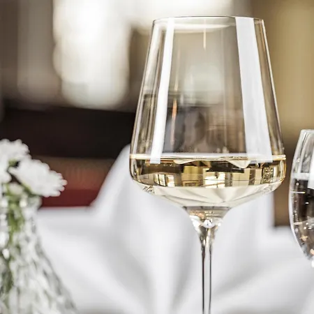 Norica - Thermenhotels Gastein Mit Dem Bademantel Direkt In Therme