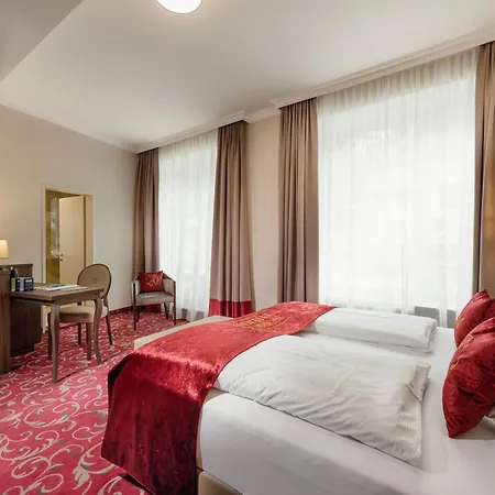 Norica - Thermenhotels Gastein Mit Dem Bademantel Direkt In Therme 4* באד הופגסטין