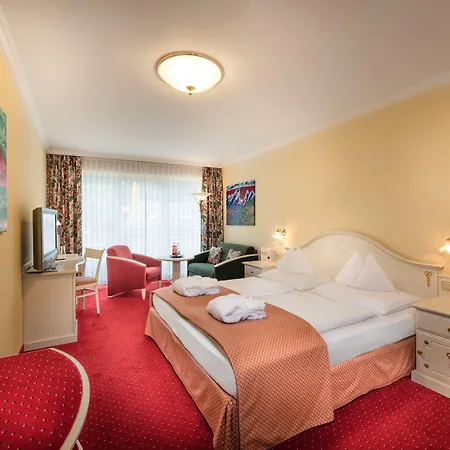 Norica - Thermenhotels Gastein Mit Dem Bademantel Direkt In Therme