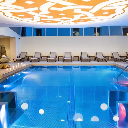 Norica - Thermenhotels Gastein Mit Dem Bademantel Direkt In Therme