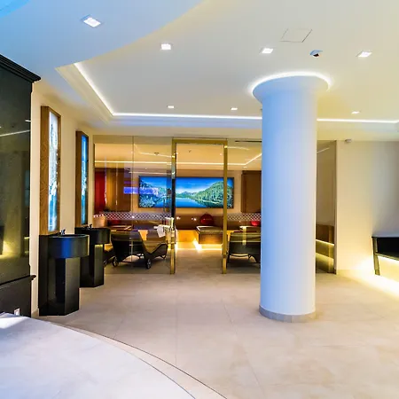 Norica - Thermenhotels Gastein Mit Dem Bademantel Direkt In Therme מלון