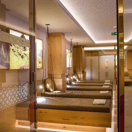 Norica - Thermenhotels Gastein Mit Dem Bademantel Direkt In Therme מלון 4*