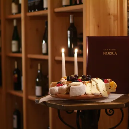 Norica - Thermenhotels Gastein Mit Dem Bademantel Direkt In Therme