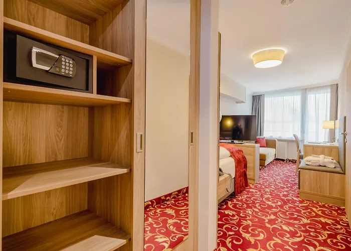 Norica - Thermenhotels Gastein Mit Dem Bademantel Direkt In Therme 巴特霍夫加施泰因