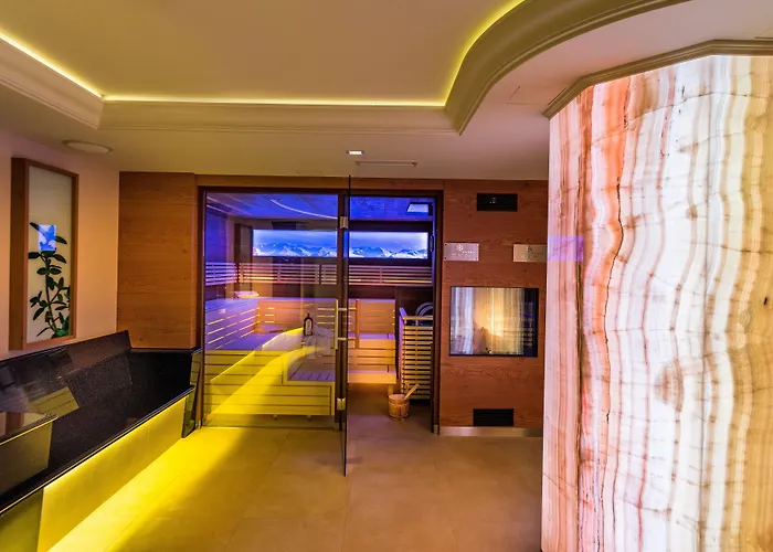 Norica - Thermenhotels Gastein Mit Dem Bademantel Direkt In Therme