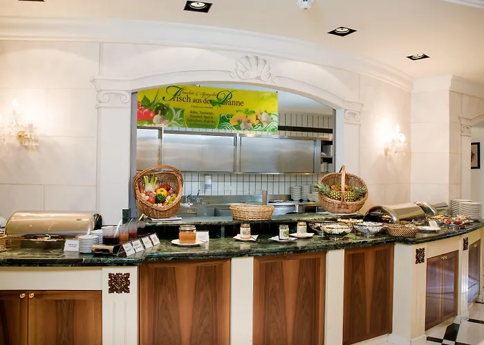 Norica - Thermenhotels Gastein Mit Dem Bademantel Direkt In Therme 4*