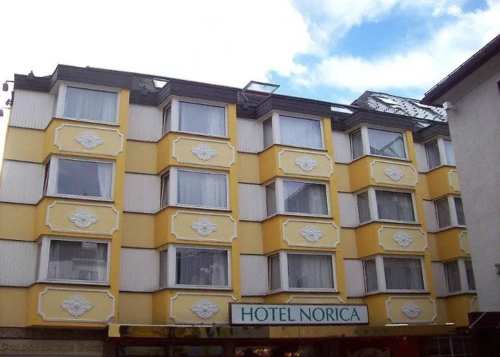 酒店 Norica - Thermenhotels Gastein Mit Dem Bademantel Direkt In Therme
